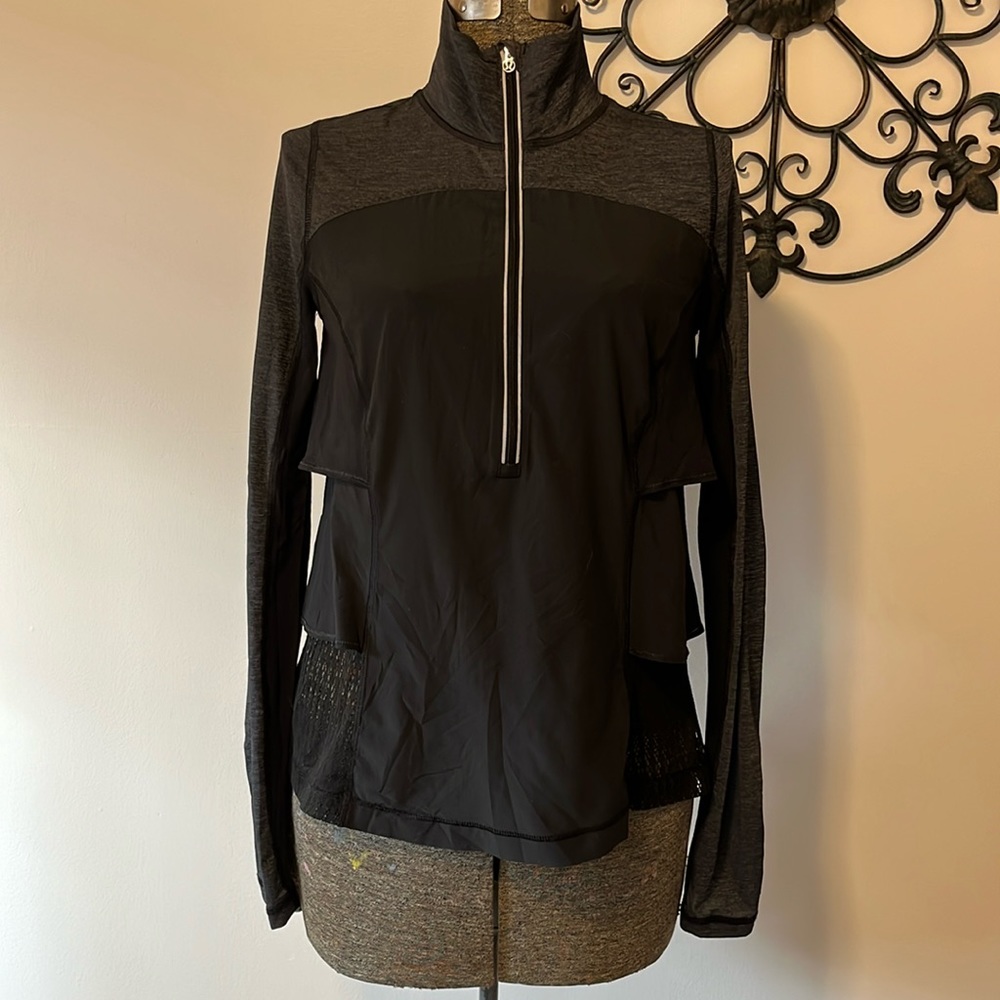 Lululemon lightweight reflective pullover, running, 1/2 zip, black, 6